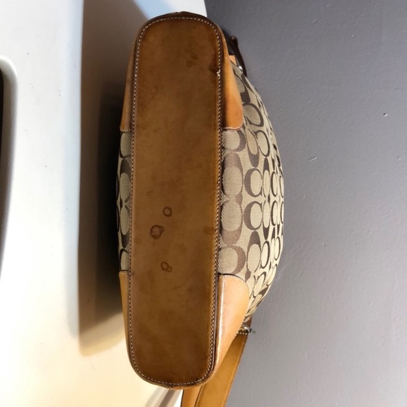 Coach Large Handbag - Picture 5 of 9